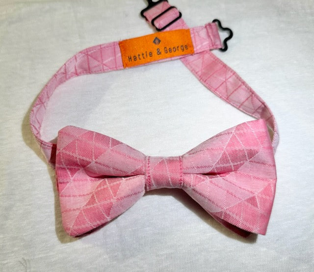 Coral; Irian patterned bowtie in coral